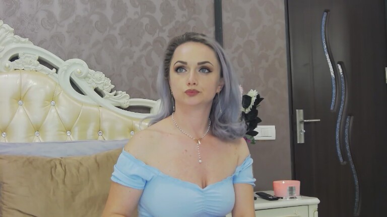 EllianaReese's Streamate show and profile