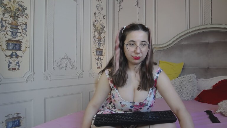 HAZELs's Streamate show and profile