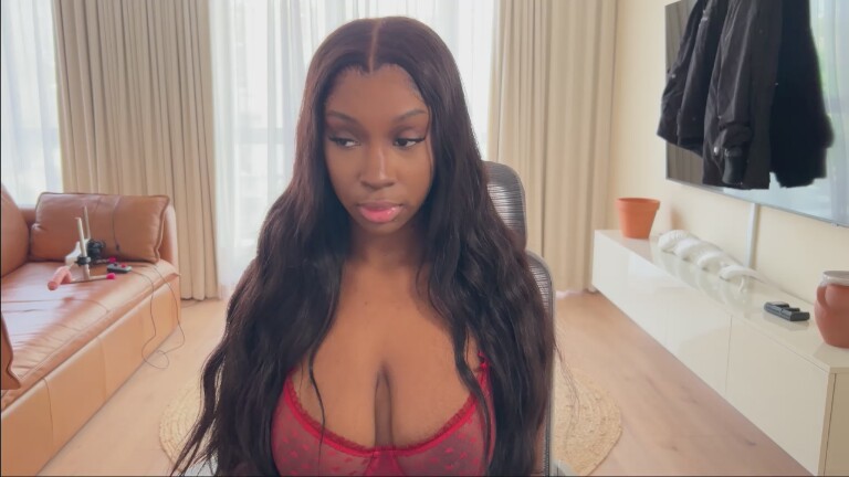 alonayum's Streamate show and profile