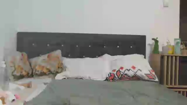 LYIAANA's Streamate show and profile